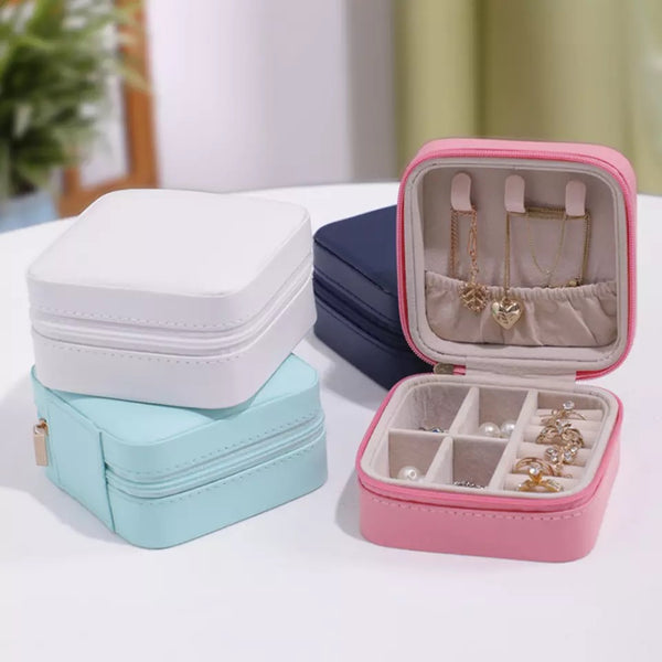 Small travel hot sale jewelry case