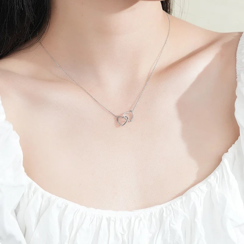 925 Sterling Silver Connected Love Heart Necklace