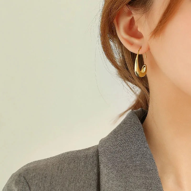 Gold Geometric C-shaped Earrings