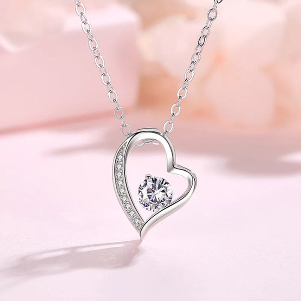 To My Beautiful Girlfriend Necklace Women Hollow Heart Crystal Pendant Necklace Family Jewellery Birthday Gift